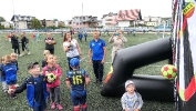 Współpraca międzyzdrojskiej Biblioteki i Klubu Sportowego Fala podczas zakończenia sezonu piłkarskiego najmłodszych
